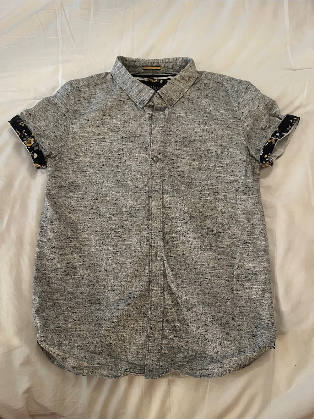 Boys Short-Sleeve Button-Down Shirt in Light Gray & Black with flower detail